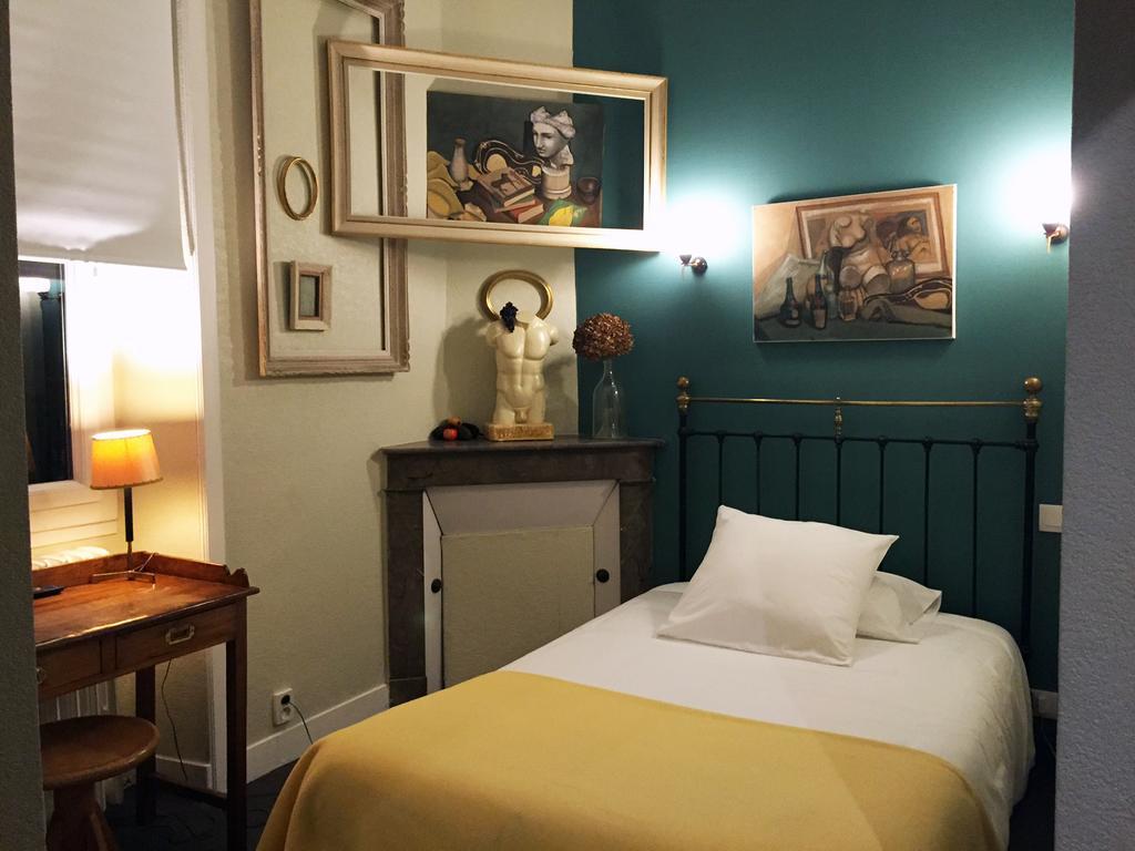 Hotel Auberge Des Remparts Laval  Eksteriør bilde